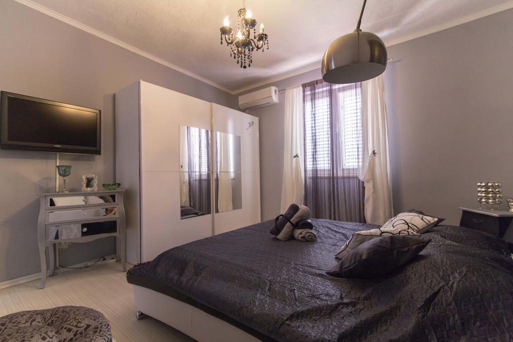 Villa Long Island Luxury Residence, Sali Dugi Otok-Private Parking,Next To Beach Luaran gambar