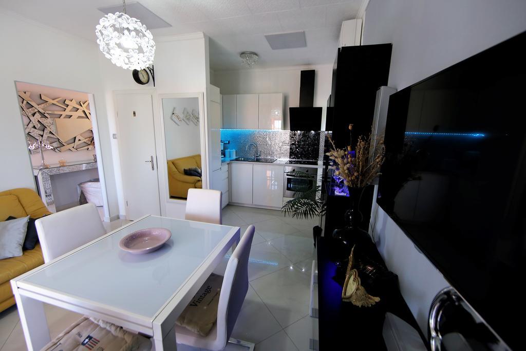 Villa Long Island Luxury Residence, Sali Dugi Otok-Private Parking,Next To Beach Luaran gambar